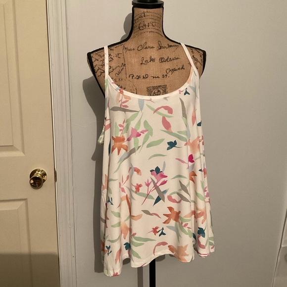 Torrid floral tank size 2X - Picture 3 of 3